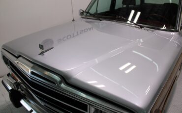 Jeep-Grand-Wagoneer-1986-SUV-27