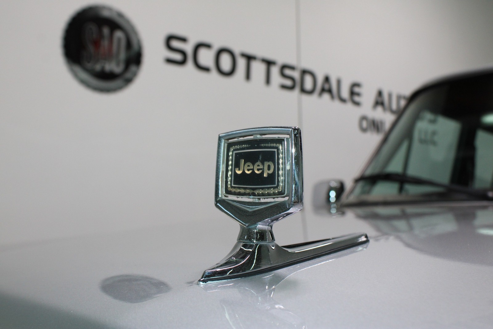 Jeep-Grand-Wagoneer-1986-SUV-28