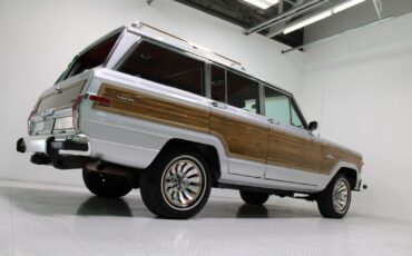 Jeep-Grand-Wagoneer-1986-SUV-34