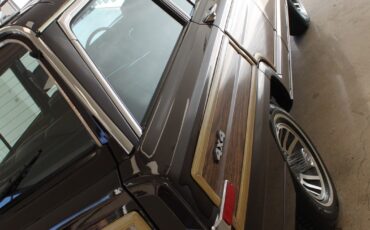 Jeep-Grand-Wagoneer-1989-SUV-20