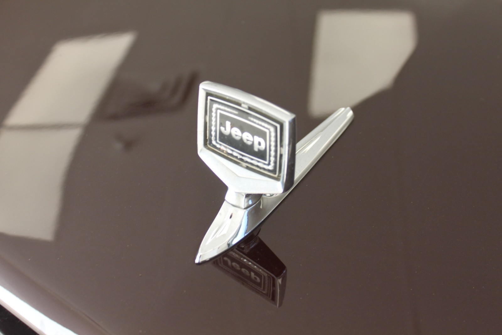 Jeep-Grand-Wagoneer-1989-SUV-30