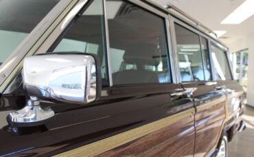 Jeep-Grand-Wagoneer-1989-SUV-31