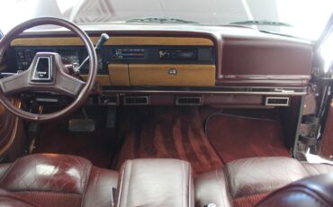 Jeep-Grand-Wagoneer-1989-SUV-6