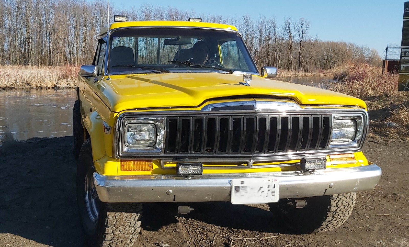 Jeep-J10-1984-Standard-Cab-Pickup-6