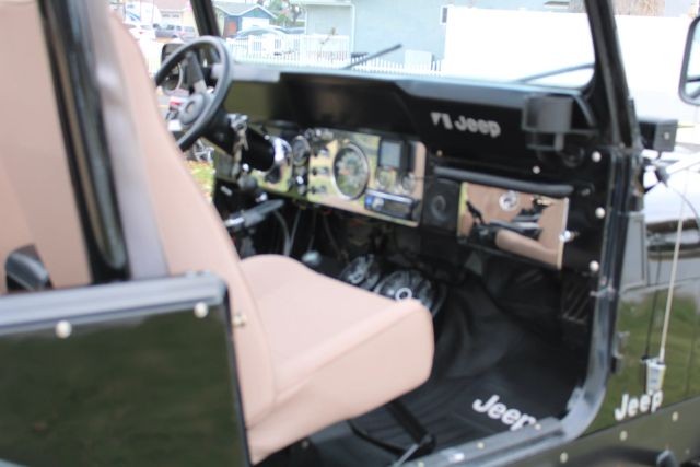 Jeep-Jeep-1985-SUV-13