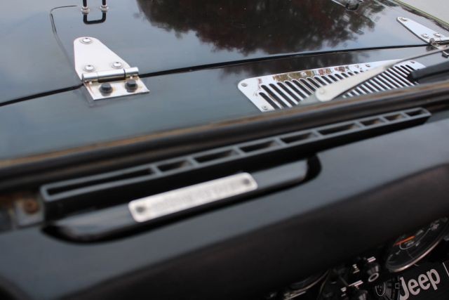 Jeep-Jeep-1985-SUV-21