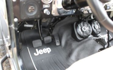 Jeep-Jeep-1985-SUV-29