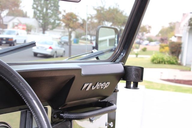 Jeep-Jeep-1985-SUV-34