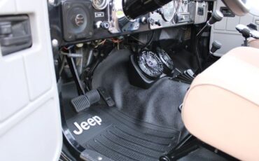 Jeep-Jeep-1985-SUV-38