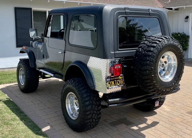 Jeep-Jeep-1985-SUV-9