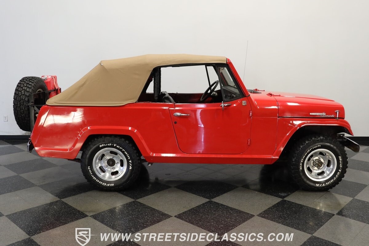 Jeep-Jeepster-Commando-1969-Convertible-12