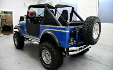 Jeep-Laredo-1977-SUV-1