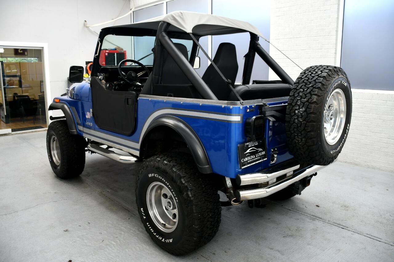 Jeep-Laredo-1977-SUV-1