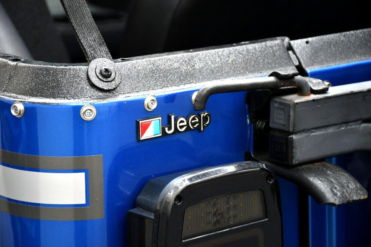 Jeep-Laredo-1977-SUV-12