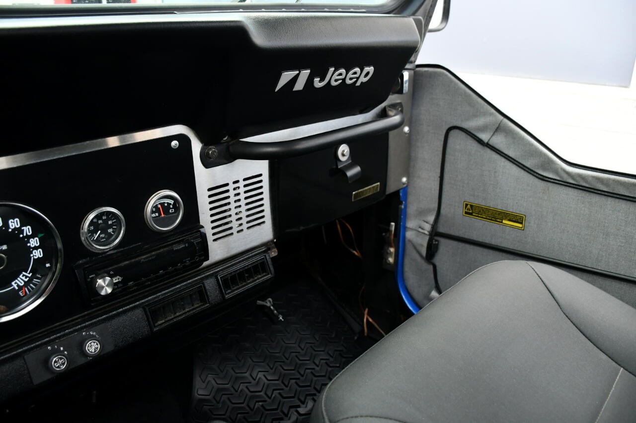 Jeep-Laredo-1977-SUV-29