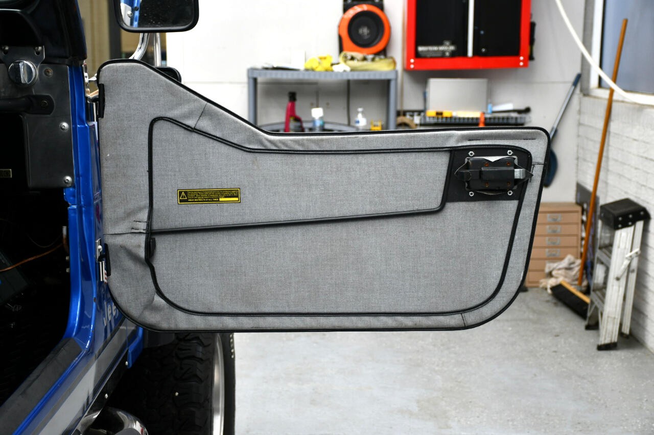 Jeep-Laredo-1977-SUV-32