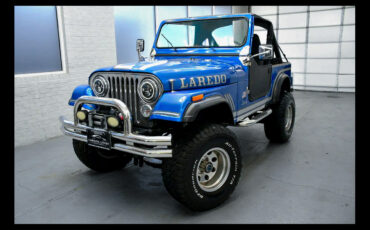 Jeep-Laredo-1977-SUV
