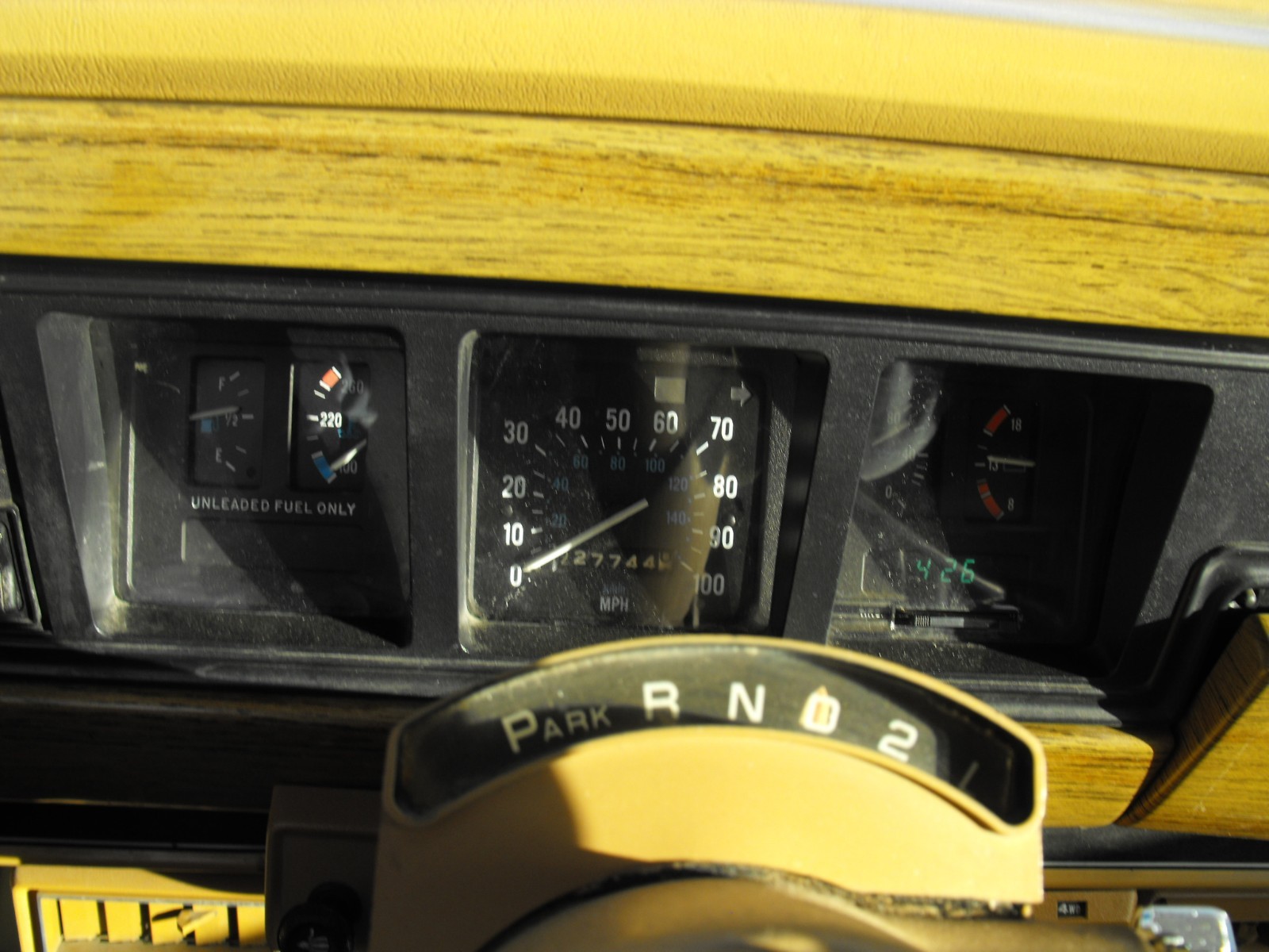 Jeep-Wagoneer-1988-SUV-12