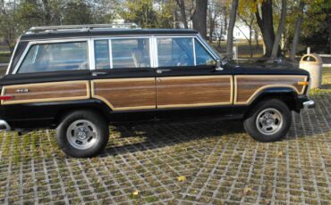 Jeep-Wagoneer-1988-SUV