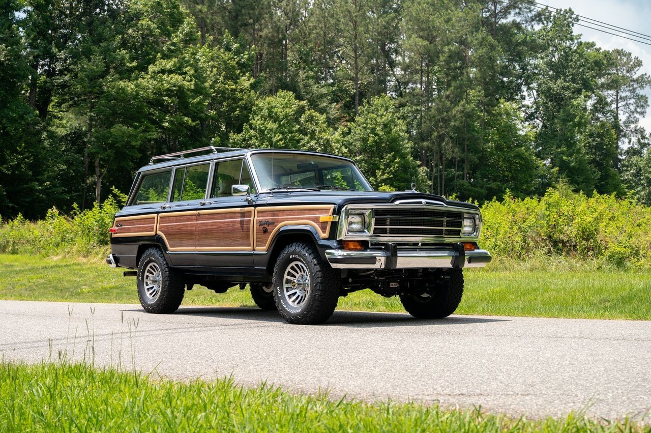 Jeep-Wagoneer-1991-SUV-20