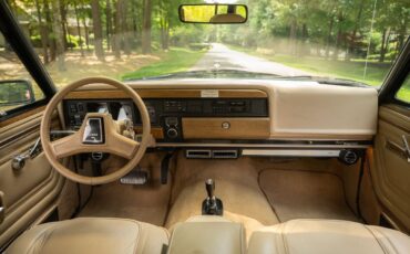 Jeep-Wagoneer-1991-SUV-4