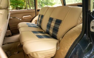 Jeep-Wagoneer-1991-SUV-6