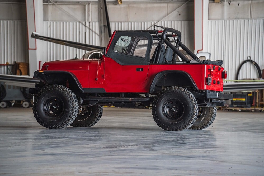 Jeep-Wrangler-1987-SUV-1