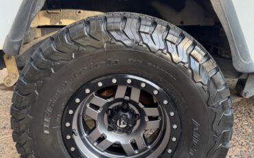 Jeep-Wrangler-1992-13