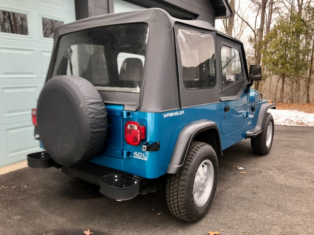 Jeep-Wrangler-1993-SUV-14