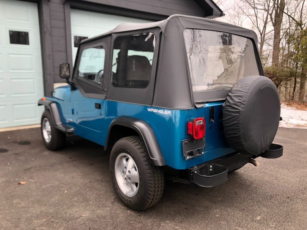 Jeep-Wrangler-1993-SUV-15