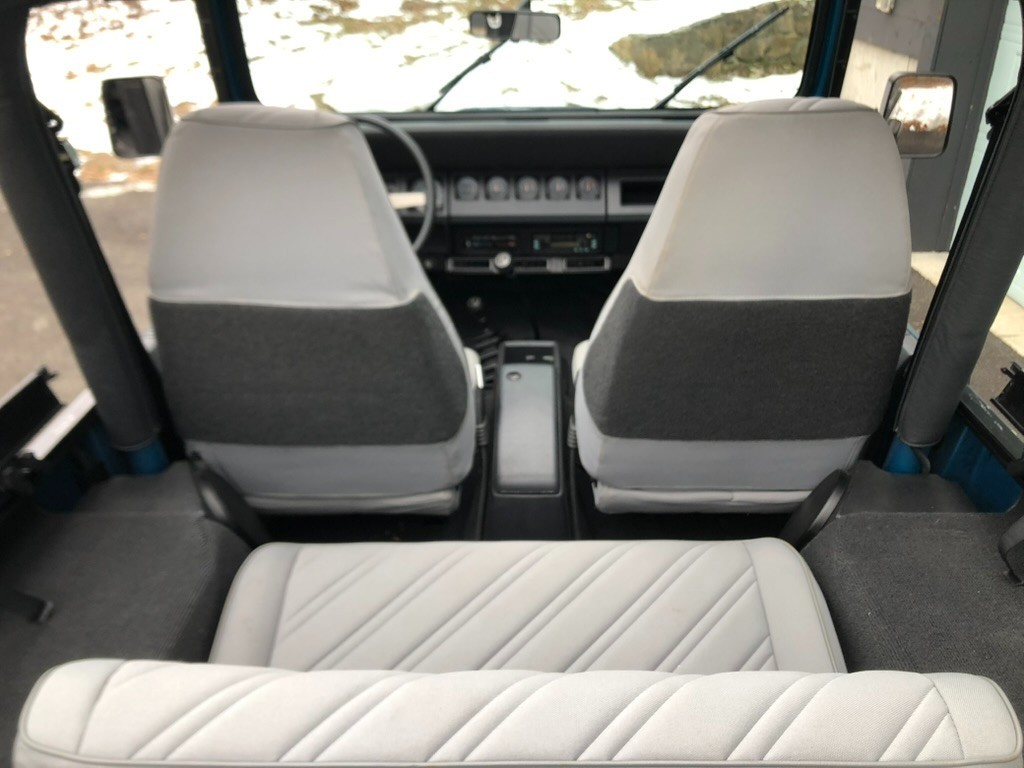 Jeep-Wrangler-1993-SUV-26