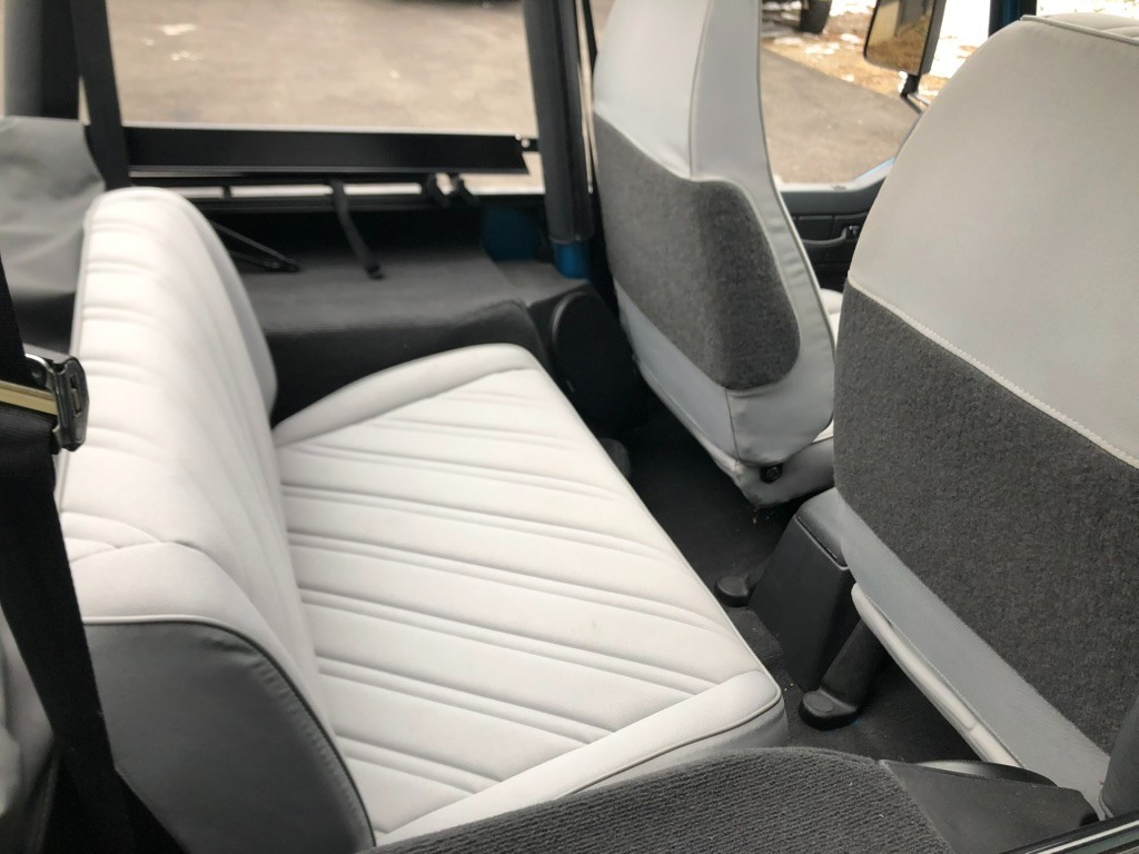 Jeep-Wrangler-1993-SUV-27