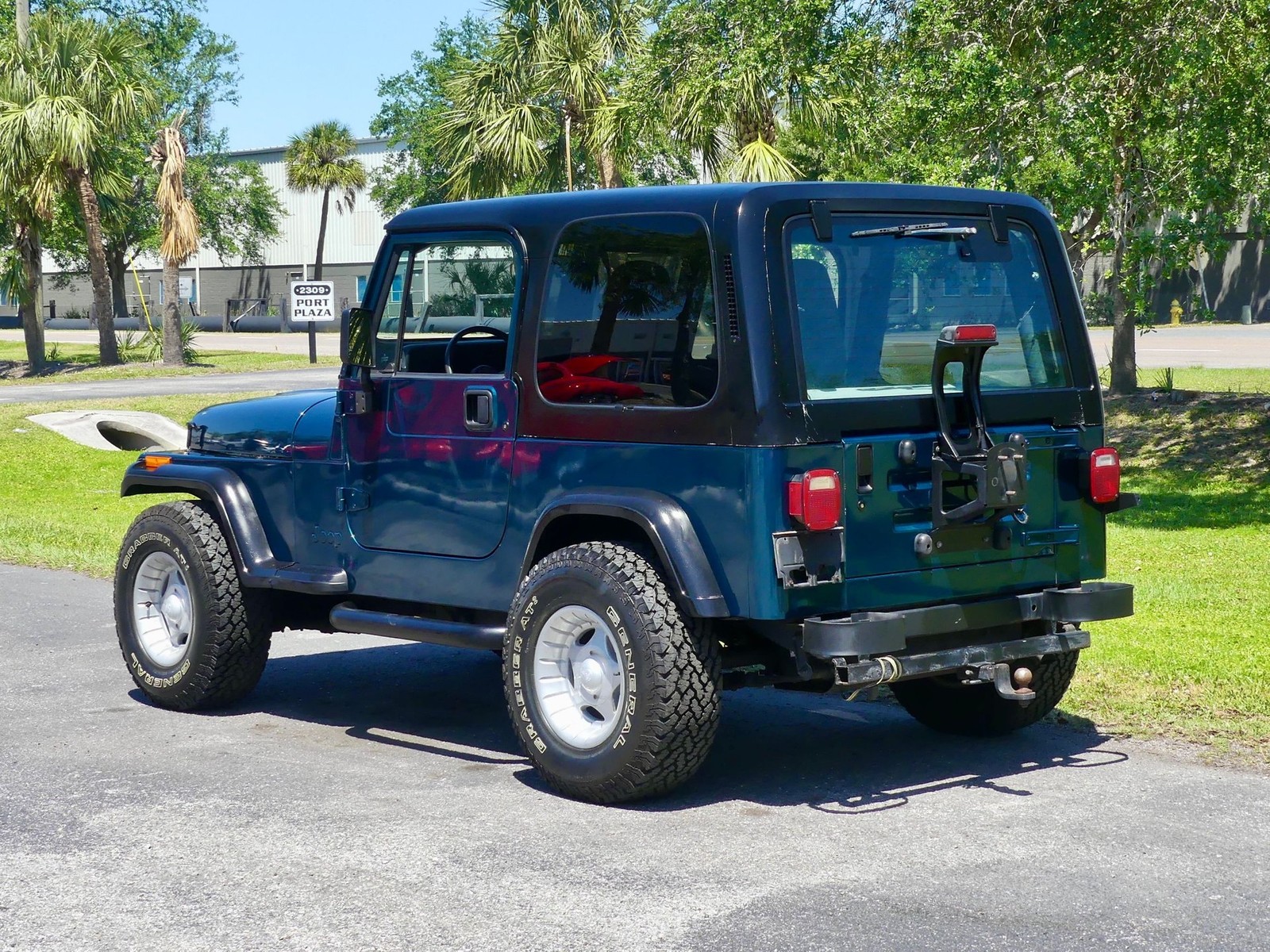 Jeep-Wrangler-1995-SUV-13