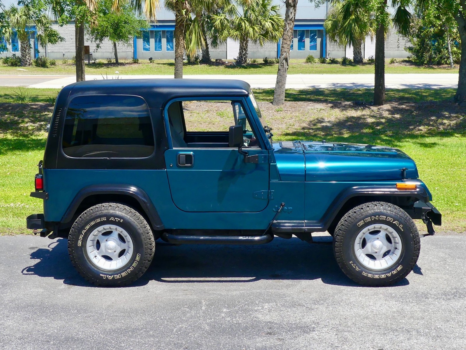 Jeep-Wrangler-1995-SUV-22