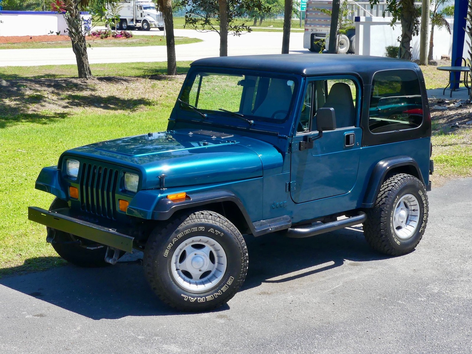 Jeep-Wrangler-1995-SUV-8