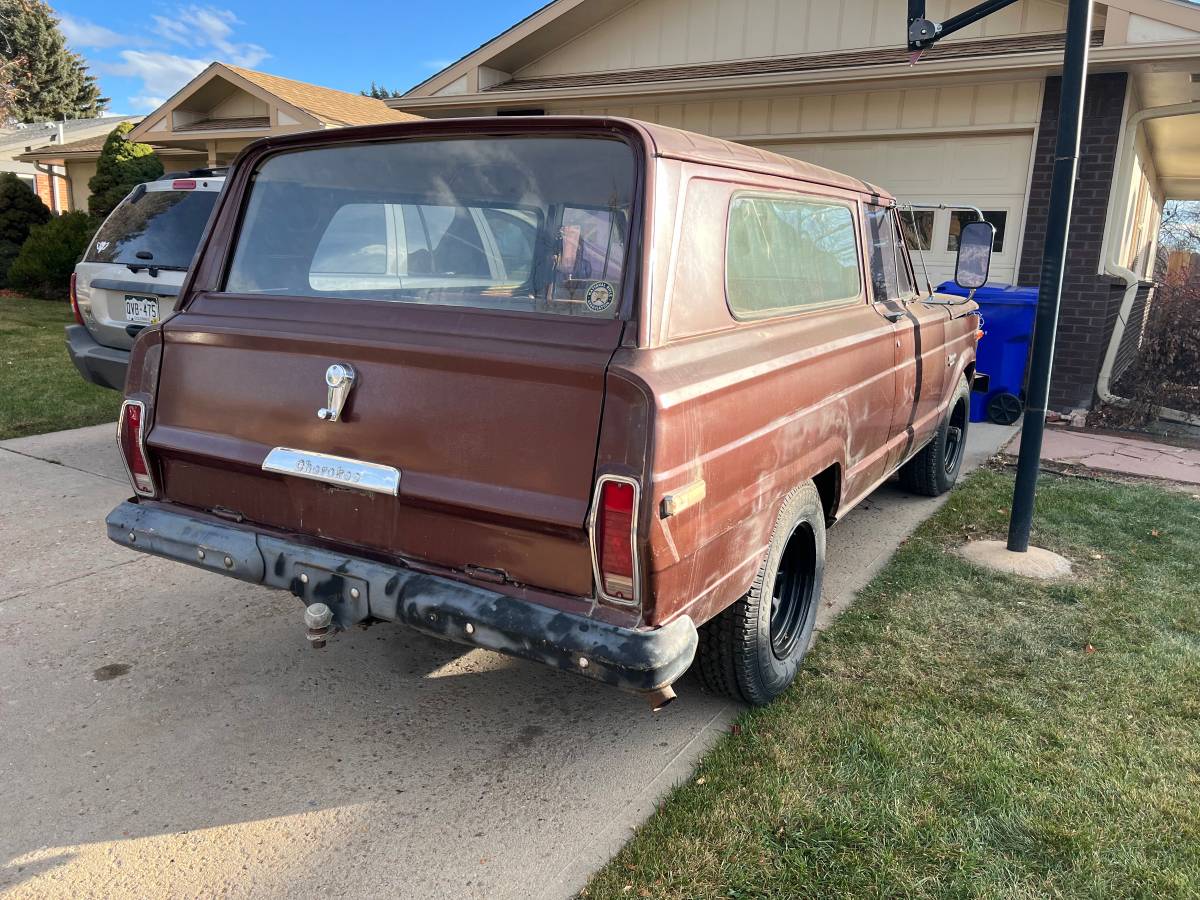 Jeep-cherokee-1976-brown-13