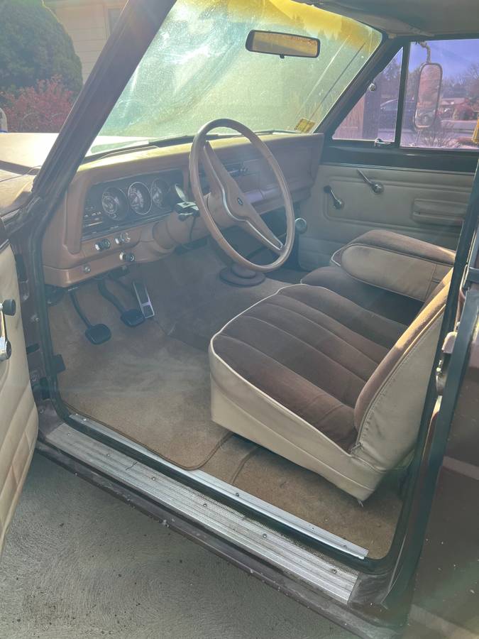 Jeep-cherokee-1976-brown-17