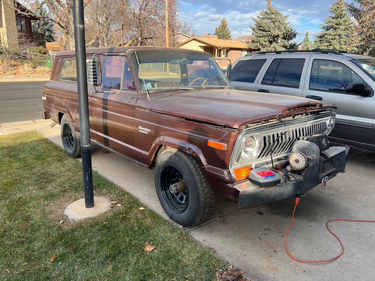 Jeep-cherokee-1976-brown