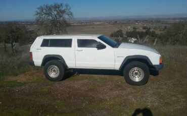 Jeep-cherokee-1987-white-2