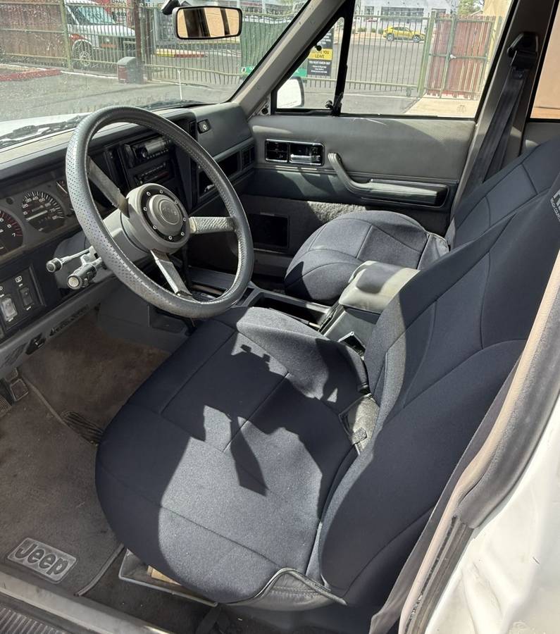 Jeep-cherokee-1988-4