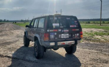 Jeep-cherokee-1988-custom-1