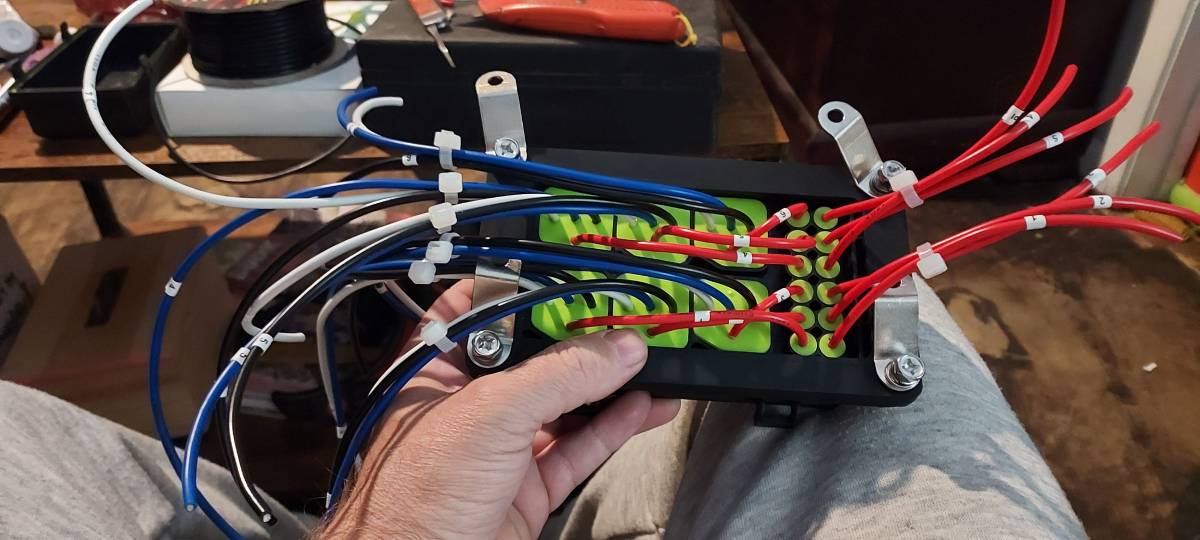 Jeep-cherokee-1988-custom-13