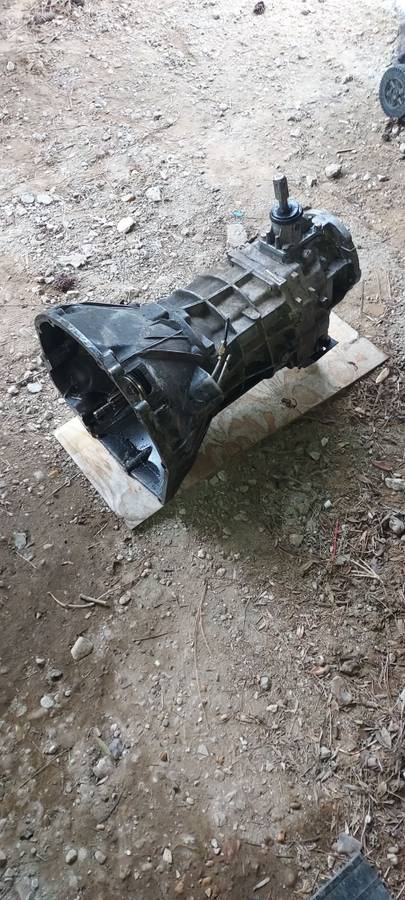 Jeep-cherokee-1988-custom-15