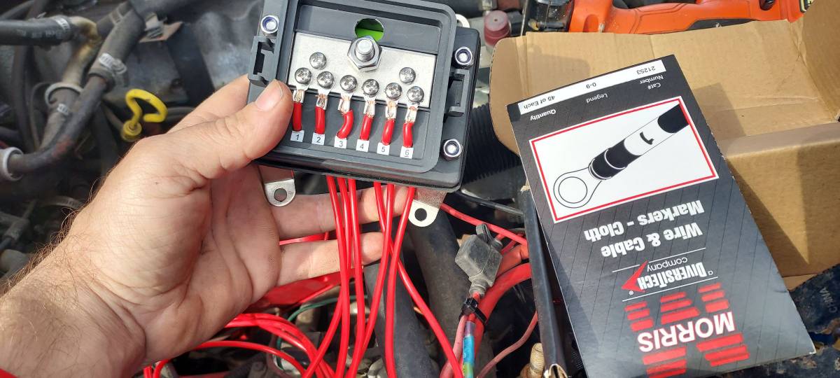 Jeep-cherokee-1988-custom-9