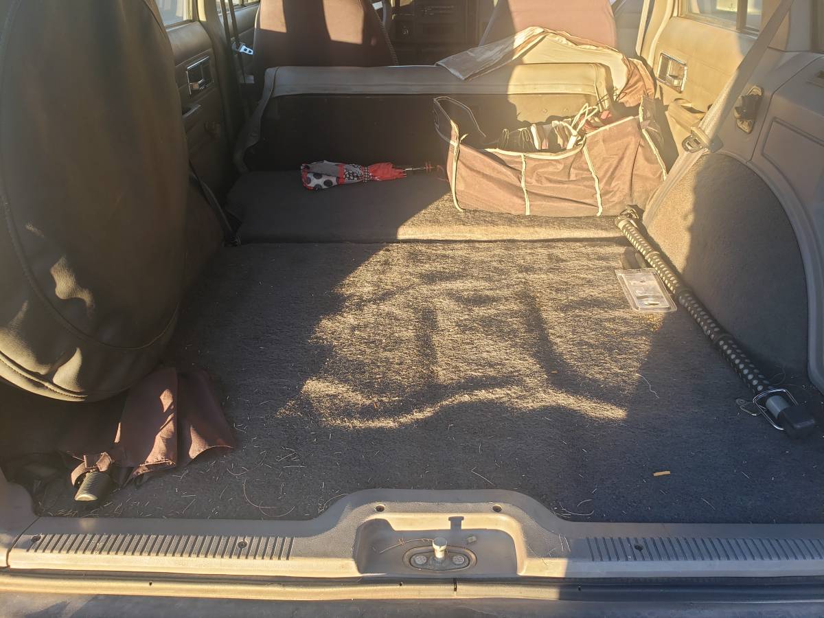 Jeep-cherokee-1992-grey-3