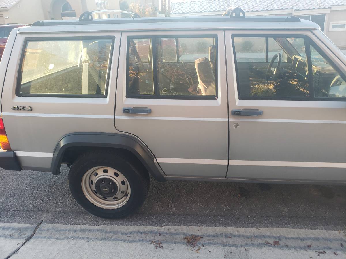 Jeep-cherokee-1992-grey-6