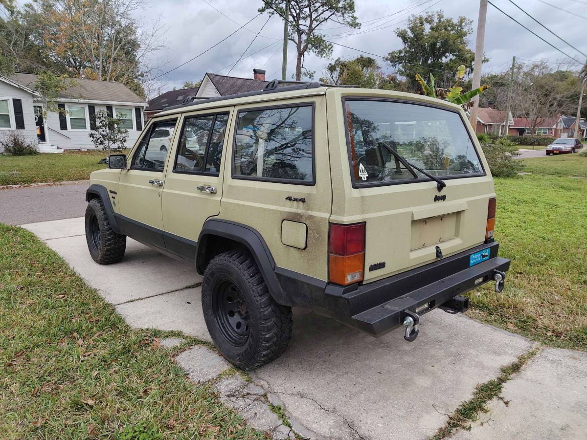 Jeep-cherokee-laredo-1992-custom-2