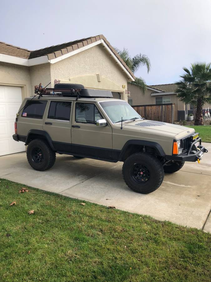 Jeep-cherokee-xj-1990-custom-2