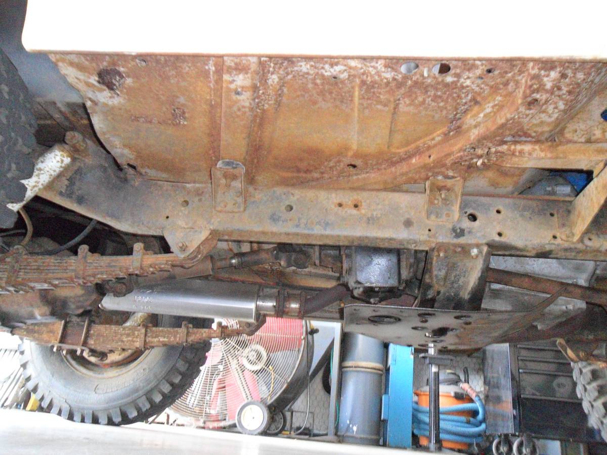 Jeep-cj-5-1973-custom-9