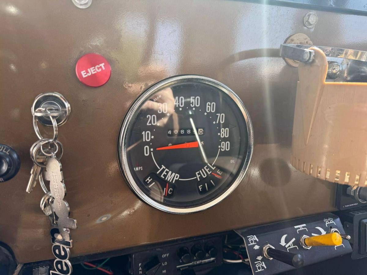 Jeep-cj5-1970-brown-13